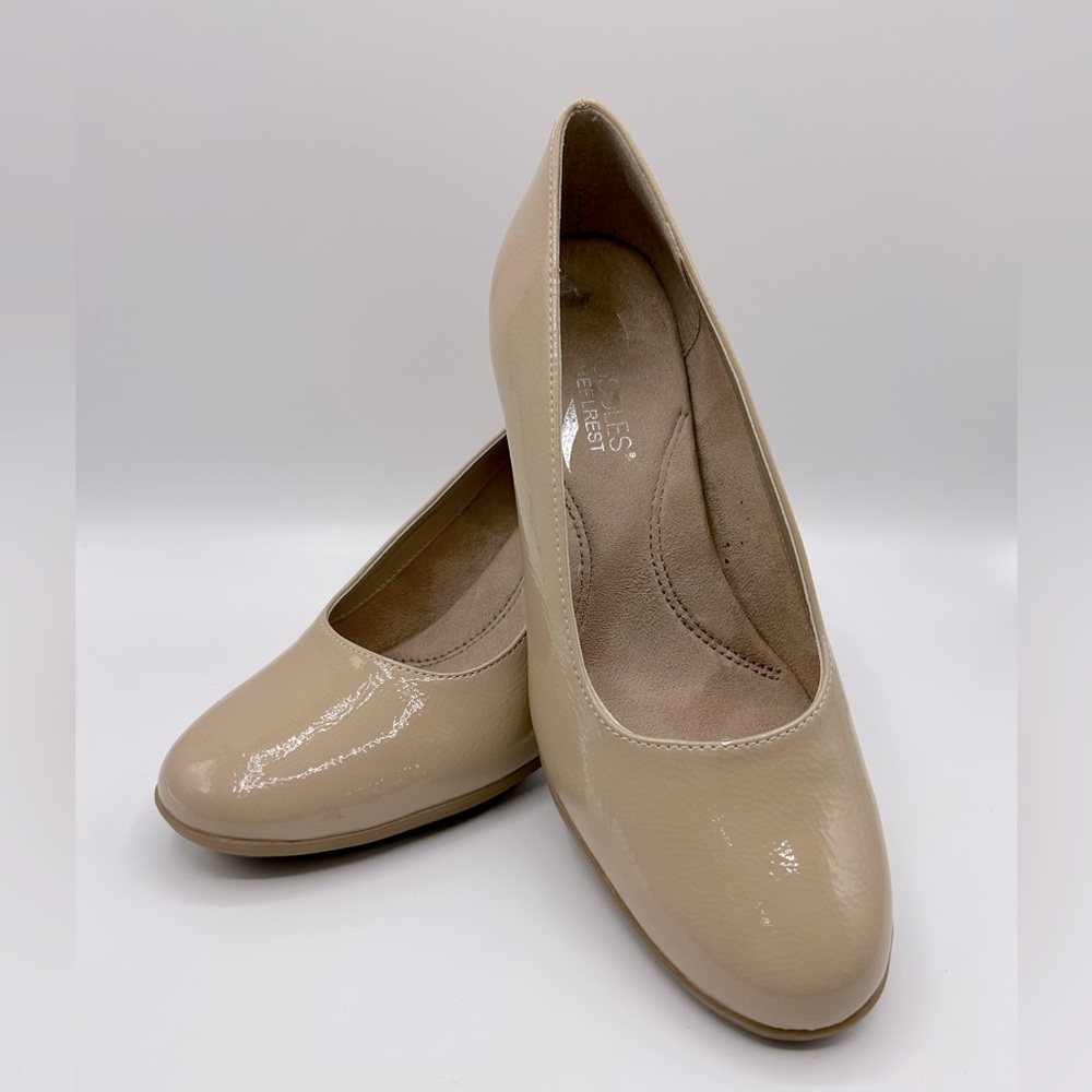 Aerosoles Glossy Tan 3 inches Heel Size 8